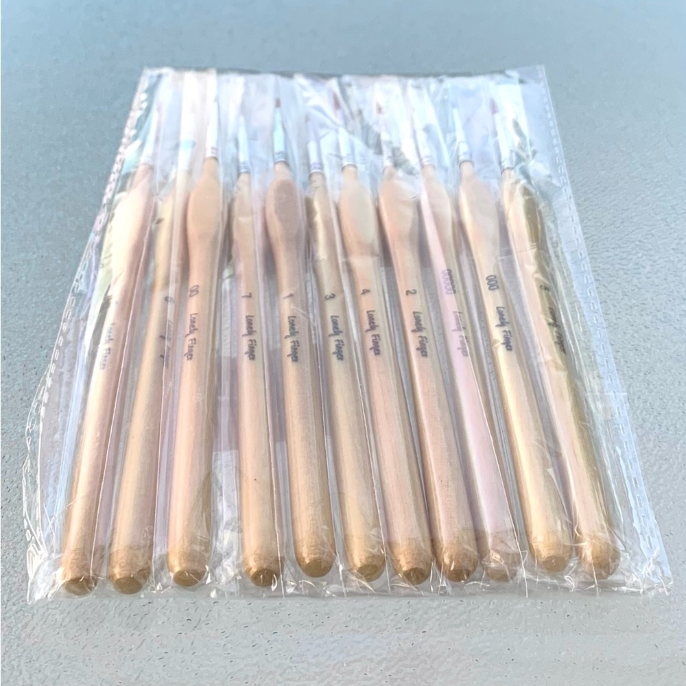 11-Piece Set of Fine Detail Wooden Handles Multi-Use Paint Brushes - Picture 6 of 6